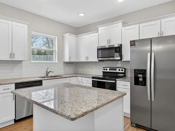 2128 Houston Bnd, Lebanon, TN 37087