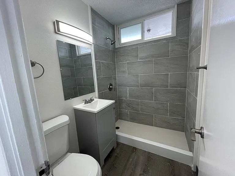 Olino at Pu'uloa Apartments — Photo 15