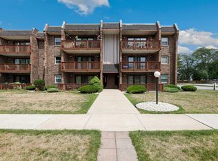 3704 215th St APT 205, Matteson, IL 60443