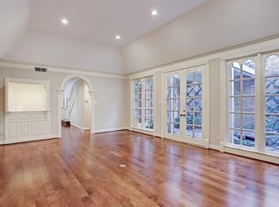9532 Briar Forest Dr, Houston, TX 77063