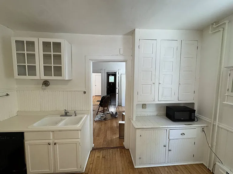 1034 E Johnson St #1 — Photo 2