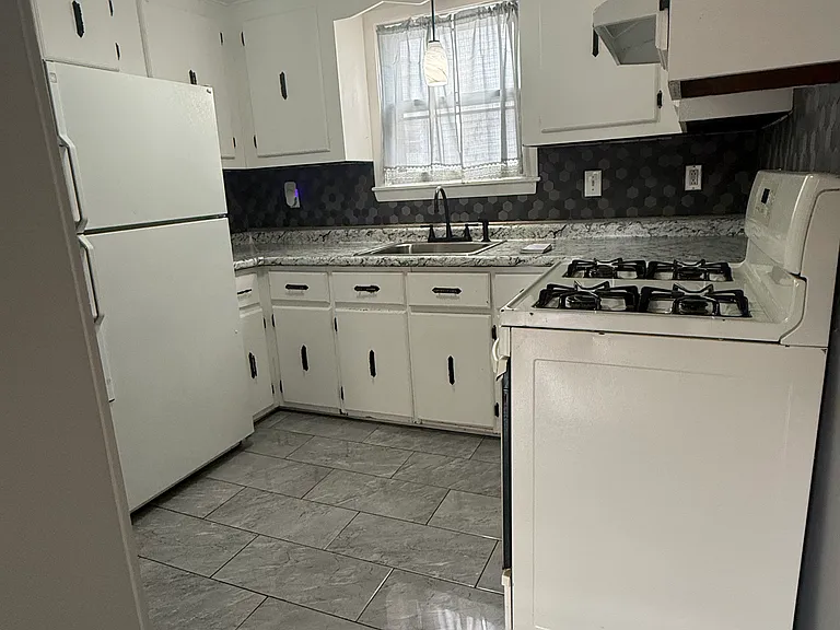 61 Covel St #1 — Photo 5