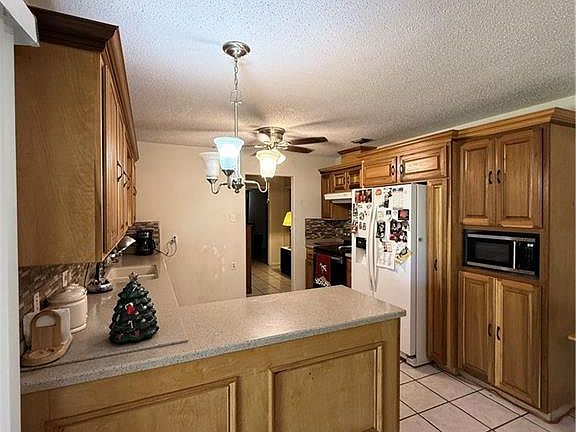 5th image of 2822 Maria Luiza Dr