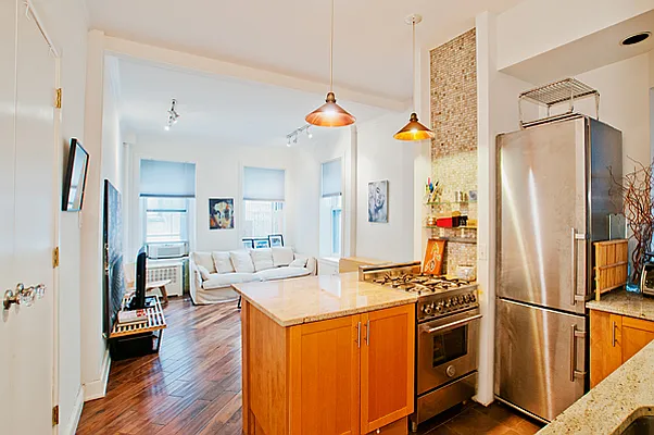 Rented by null | media 10