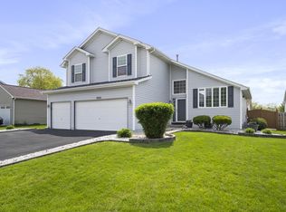 2225 White Eagle Dr, Plainfield, IL 60586