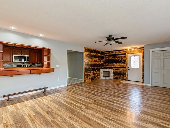 4th image of 1041 68th St