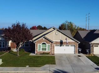 1744 S Arroyo St, Visalia, CA 93292