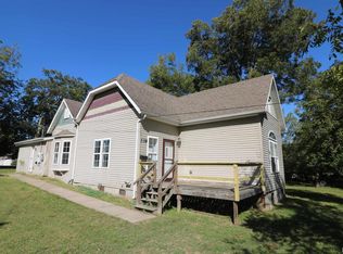 539 N Division St, Carterville, IL 62918