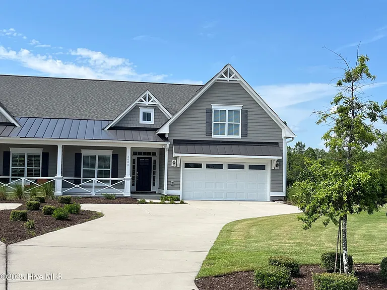 3688 Gardenia Ln — Photo 1