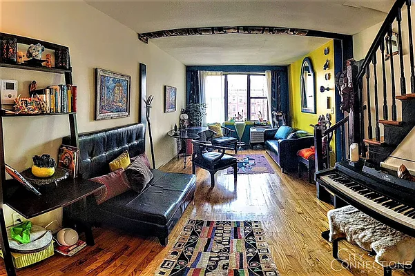 Rented by City Connections Realty | media 8