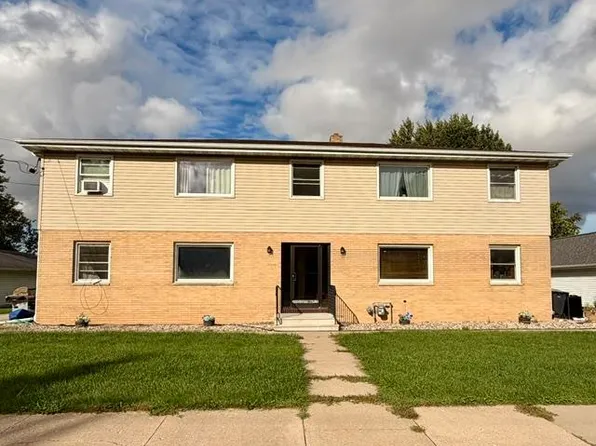 305 S Maple St, Black Creek, WI 54106