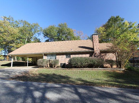 4th image of 1101 E Neches St