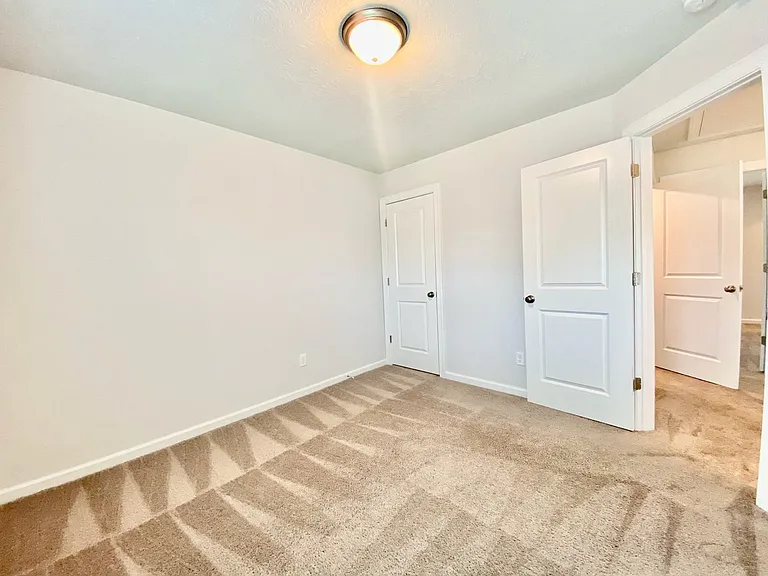1895 Butternut Dr — Photo 15