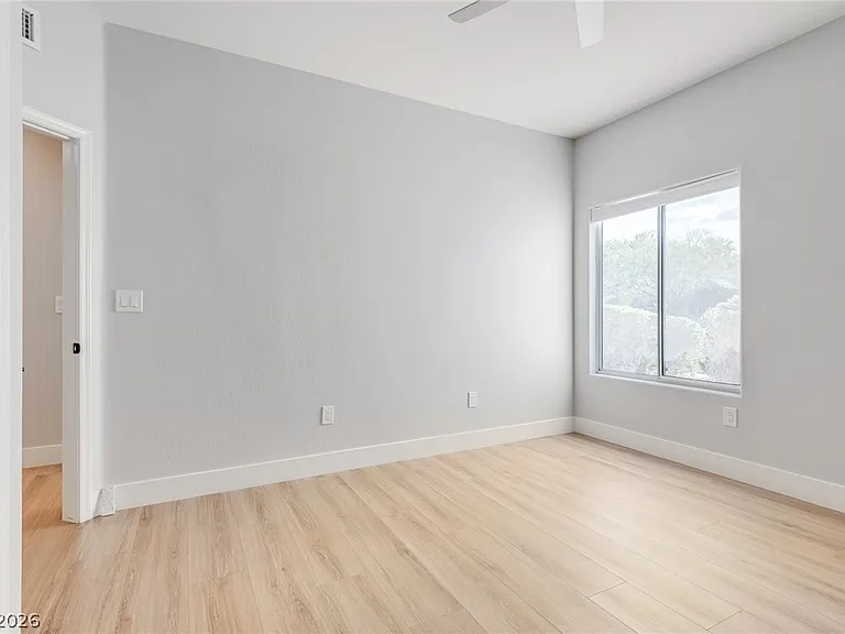2508 Sandilands Dr — Photo 36