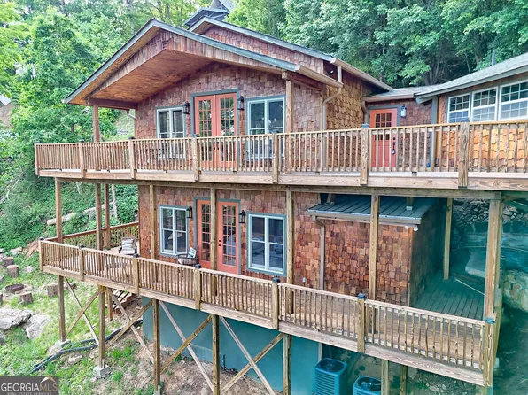 1085 Sky High Dr, Dillard, GA 30537