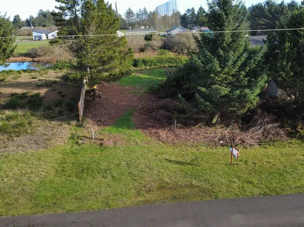 508 Point Brown Avenue NE, Ocean Shores, WA 98569