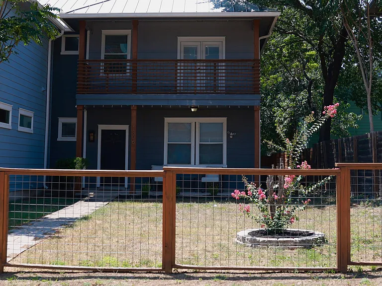1306 Chicon St — Photo 41