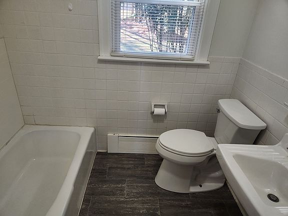 5th image of 706 E 6th Ave