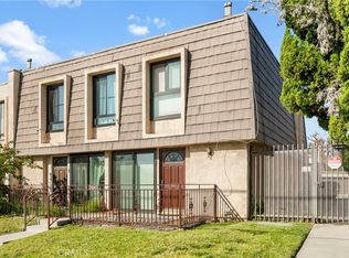 15047 Chatsworth St, Mission Hills, CA 91345