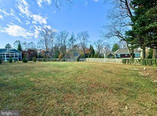 6570 Fallwind Ln, Bethesda, MD 20817