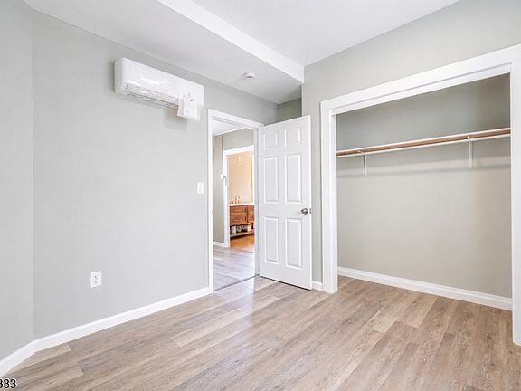4th image of 84 Heckel St