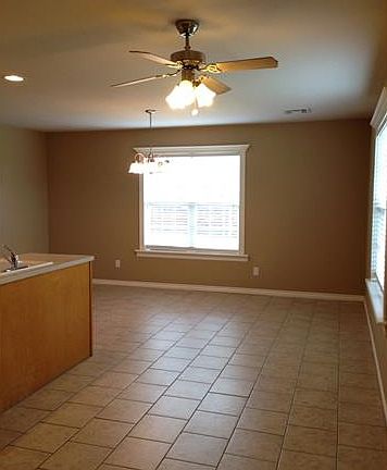 5th image of 9802 N 103rd Ct E