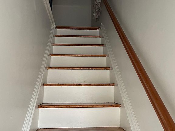 4th image of 671 Stowe Ave Floor 2