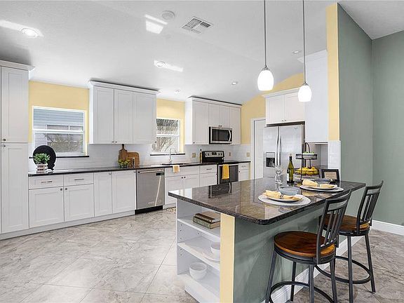 4th image of 1207 San Bernadino Way