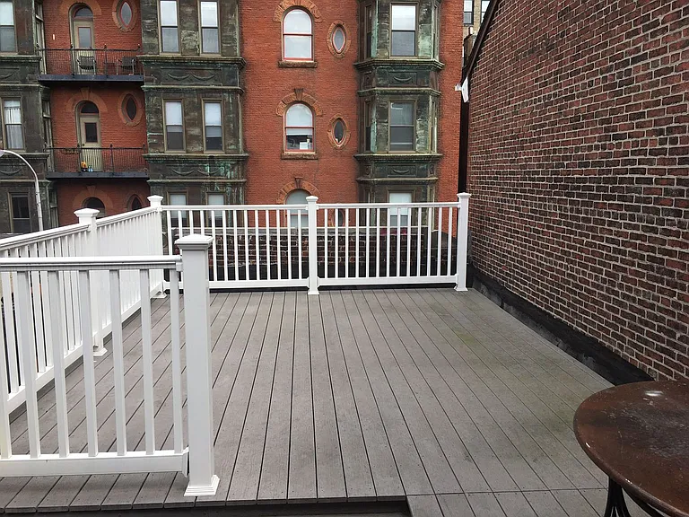 1602 Spruce St — Photo 3