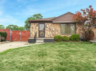 7930 Jackson St, Taylor, MI 48180