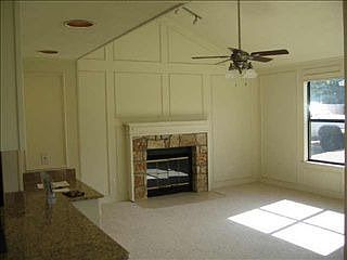 3rd image of 406 Ewell St