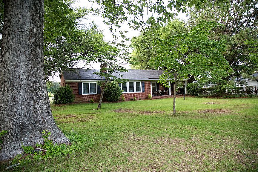 2nd image of 5158 Stantonsburg Rd