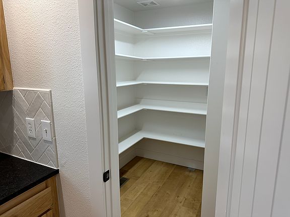 2nd image of 106 S Harlan Pl