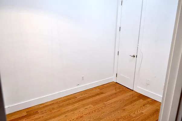 Rented by Premier Metro Realty Corp | media 29