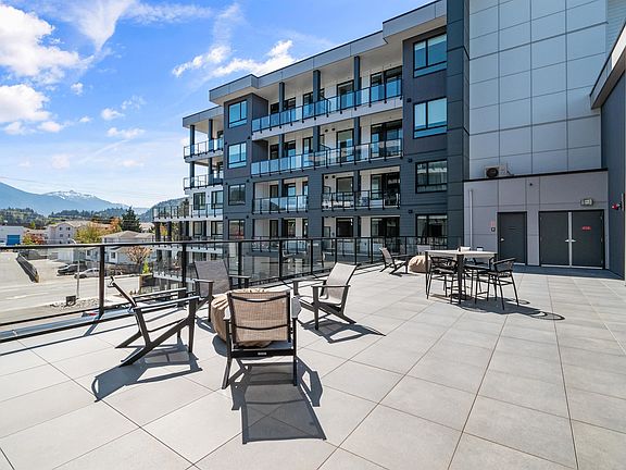 2nd image of 45745 Watson Rd #601