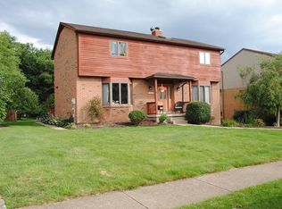 384 Willow Hedge Dr, Monroeville, PA 15146