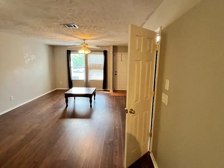 5976 Monroe Xing — Photo 4