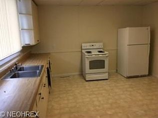 5th image of 632 N 1st St