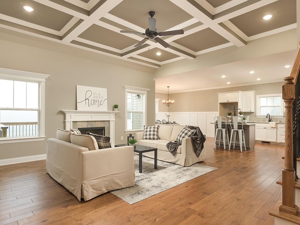 1st image of 70 Falcon Dr SE