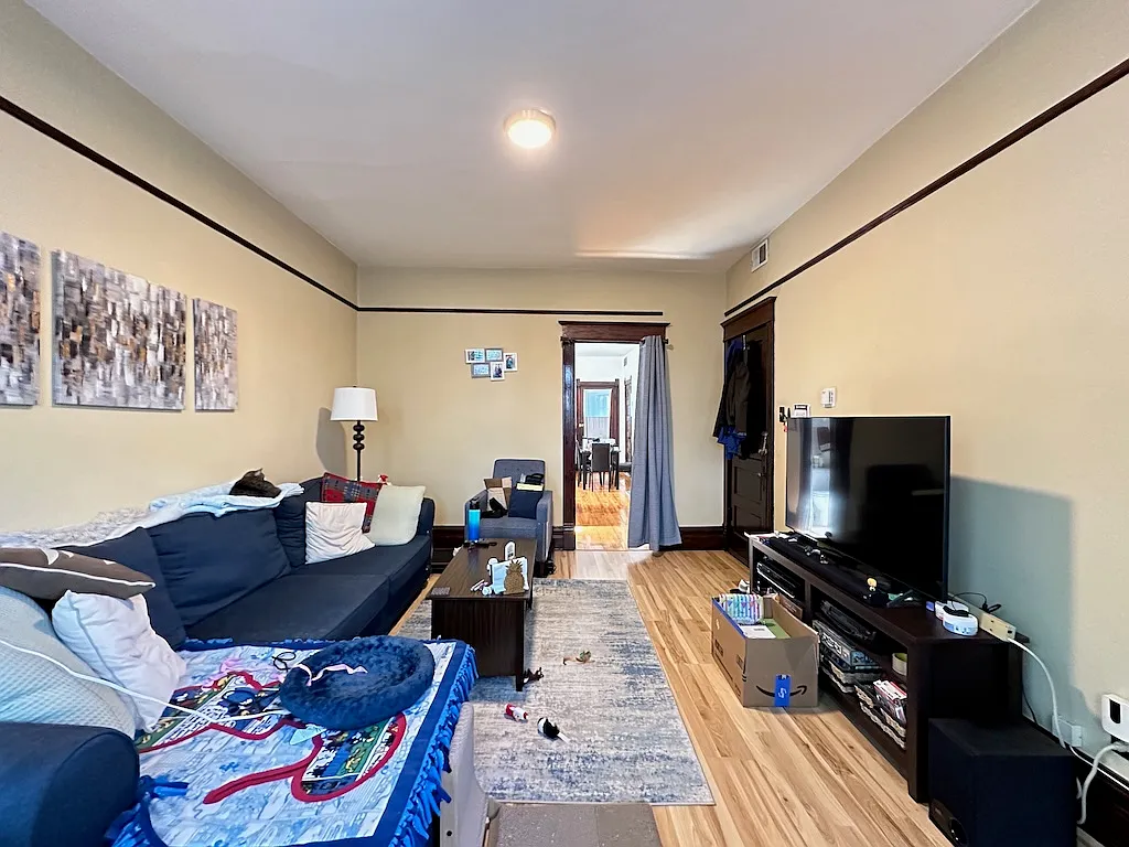 3626 N Marshfield Ave — Photo 3