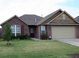 18910 E 49th Pl, Tulsa, OK 74134