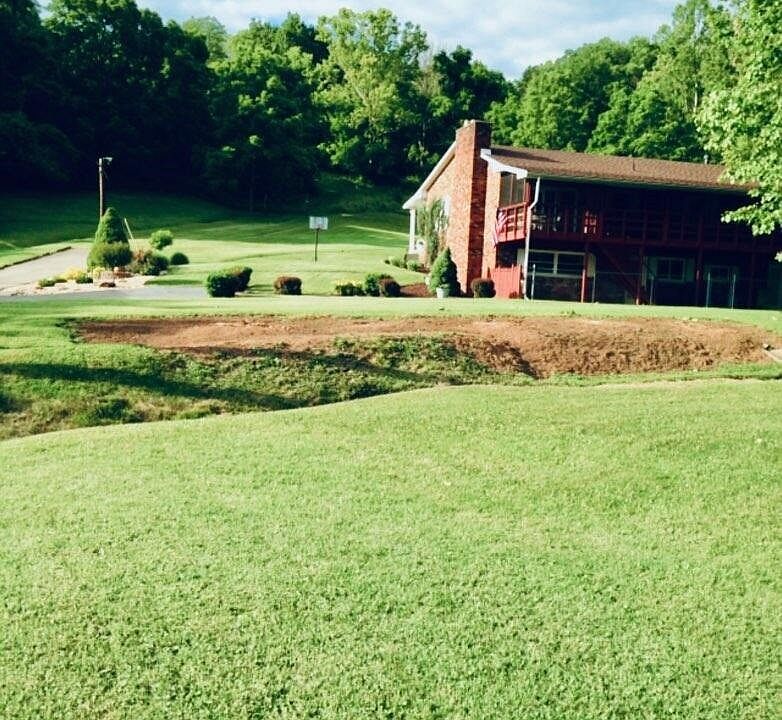 1st image of 976 Braun Rd