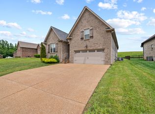 105 Grayson Ln, White House, TN 37188