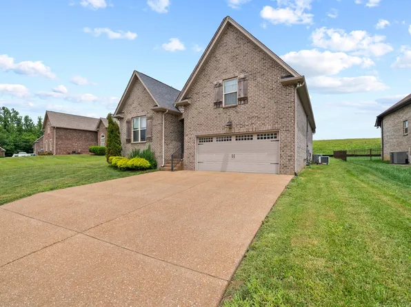 105 Grayson Ln, White House, TN 37188