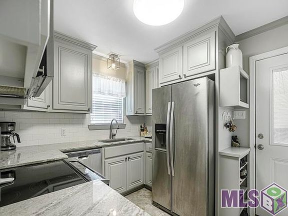 3rd image of 10661 Holly Hock Dr