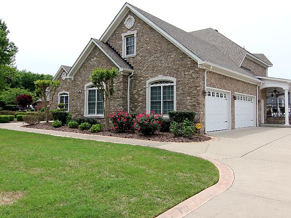 3rd image of 101 Lincoln Ln