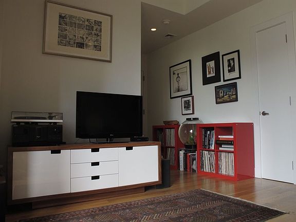 2nd image of 38 Meserole St Ste 1
