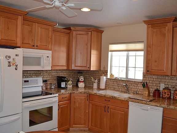 4th image of 2871 E Wardway Dr