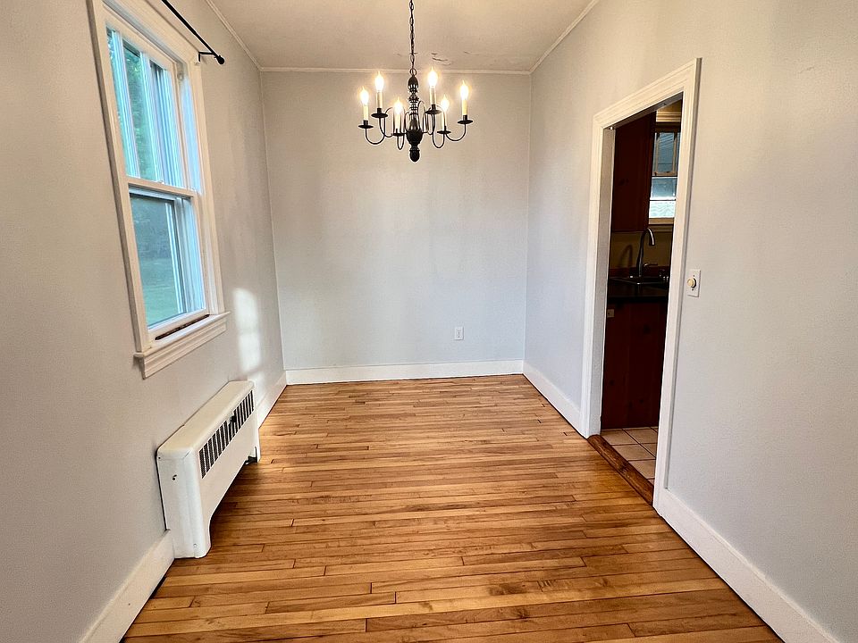 Dining Room with KItchen (r)