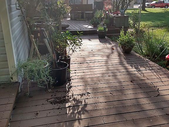 Wrap around  connectingsidewalk